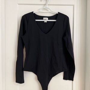 Aritzia Babaton Contour Black Long Sleeve Bodysuit